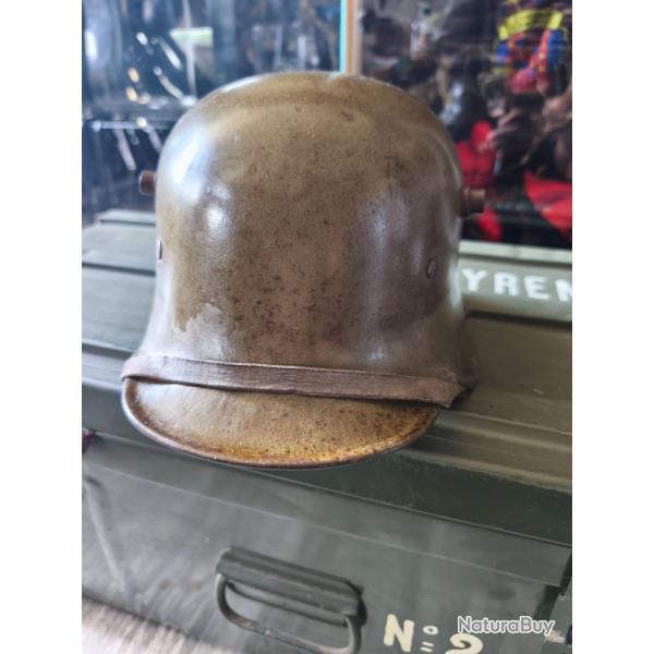 Casque allemand Premi�re guerre mondiale pur jus stahlhelm mod�le 1916 complet marquer R235