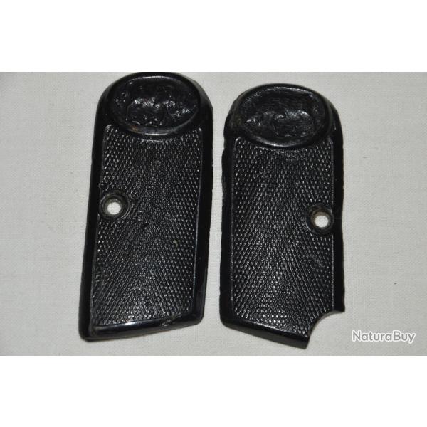 PLAQUETTES POUR PISTOLET 7,65 mm- 1� OU 2� GUERRES MONDIALES