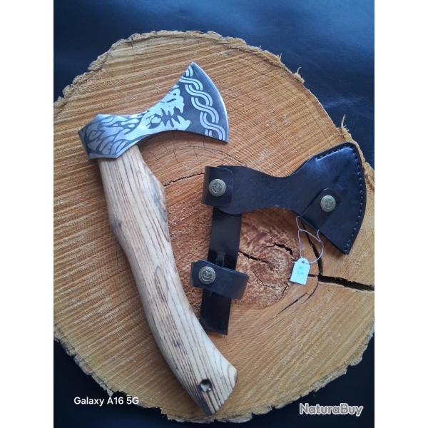 H3 - Hache style Viking - Manche bois clair - �tui cuir
