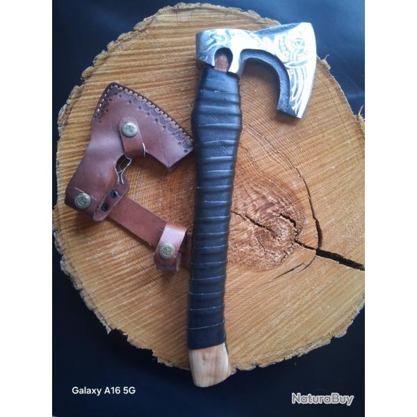 H5 - Hache style Viking - Manche gain� cuir - �tui cuir