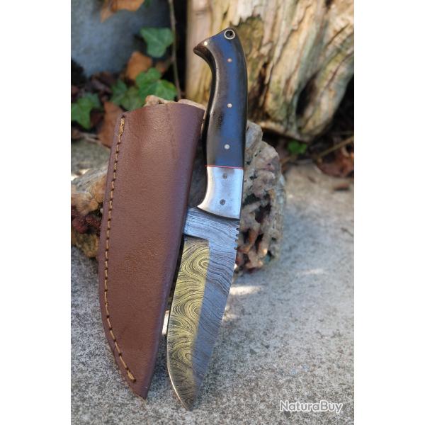Bowie Couteau de Chasse Damas Lame 256 Couches Manche Corne Fabr Artisanale Etui Cuir