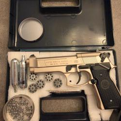 1 x Pistolet CO2 Beretta 92 FS Umarex - Finition Nickel - Cal. 4.5mm (.177) + Mallette & Accessoir