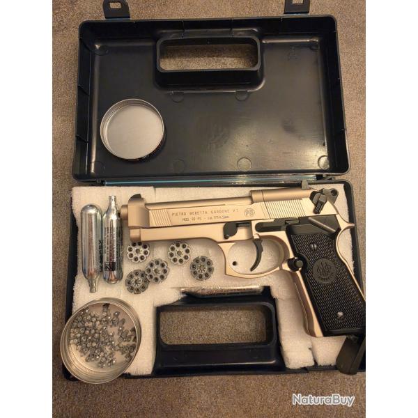 1 x Pistolet CO2 Beretta 92 FS Umarex - Finition Nickel - Cal. 4.5mm (.177) + Mallette & Accessoir