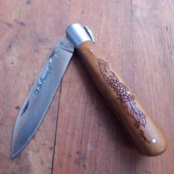 Joli Couteau LE PROVEN&Ccedil;AL CR&Eacute;ATION G.JULIEN Manche en Olivier Grav&eacute;