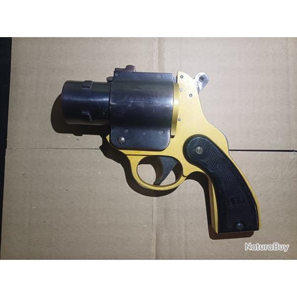Pistolet lance fus�es M.A.B 62