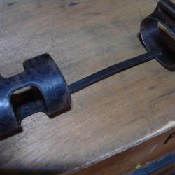 LES TROIS PIECES DE MAINTIEN AVANS POUR MAUSER