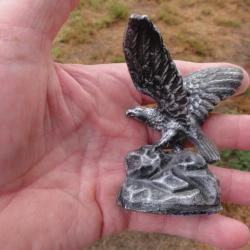 mat&eacute;riel militaire, statuette  aigle militaria ww2