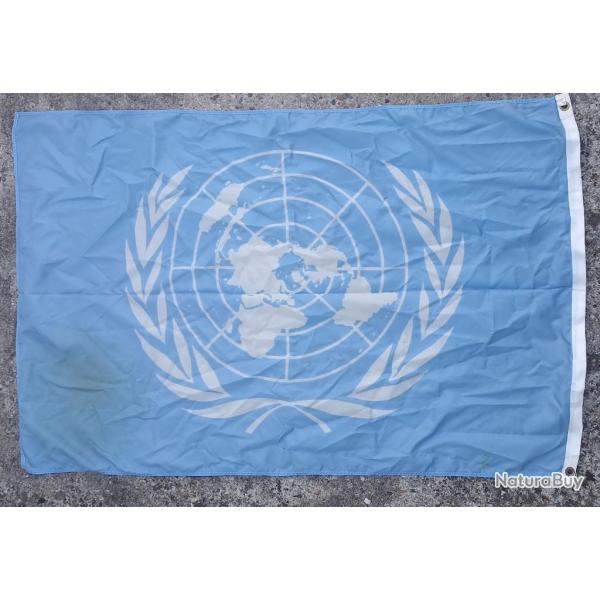 Drapeau ONU casque bleu vintage