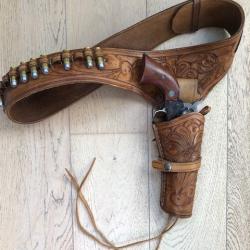 Superbe holster ceinturon cartouchi&egrave;re