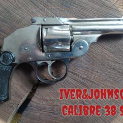 TRES BEAU IVER&JOHNSON EN CALIBRE 38SW