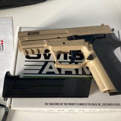 SIG SAUER 2022 Air Soft SWISS ARMS et accessoires