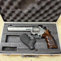 Revolver Taurus model 970 TRACKERCal 22LR