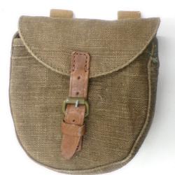 Porte-chargeurs de pistolet mitrailleur sovi&eacute;tique (russe) PPSh41 avec un chargeur neutralis&eacute;.