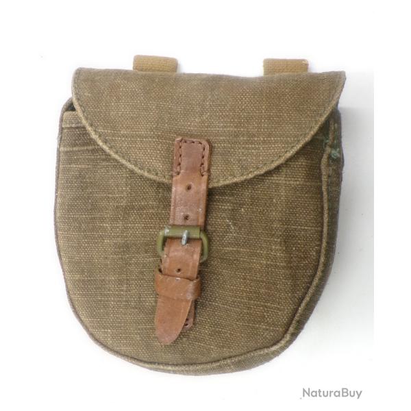 Porte-chargeurs de pistolet mitrailleur sovi�tique (russe) PPSh41 avec un chargeur neutralis�.