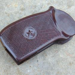 Poign&eacute;e Plaquettes couler brune pour PM MAKAROV