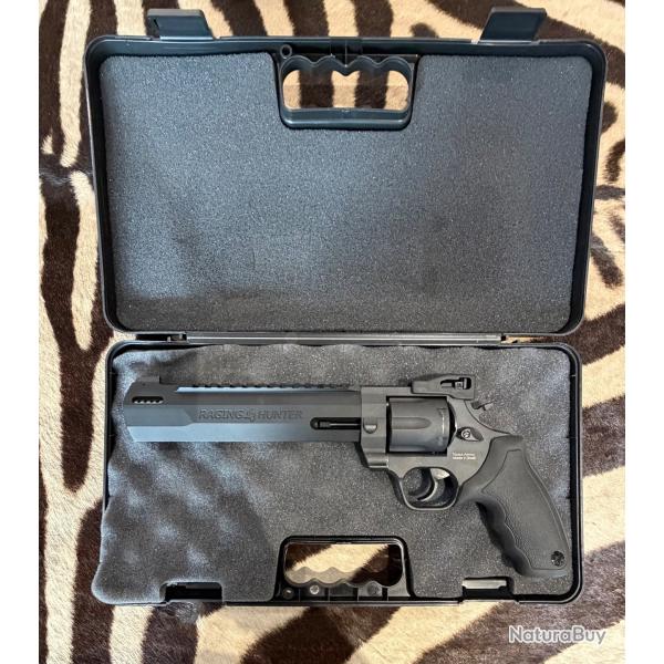 TAURUS RAGING HUNTER cal. 44 Mag