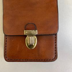 Vends petite sacoche de ceinture cuir