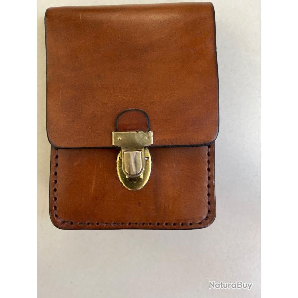 Vends petite sacoche de ceinture cuir