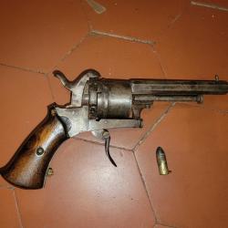 Revolver a broche