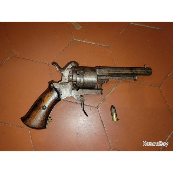 Revolver a broche