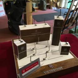PR&Eacute;SENTOIR COUTEAUX VICTORINOX