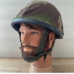 Casque parachutiste ann&eacute;es 90 camouflage woodland militaire collection vintage