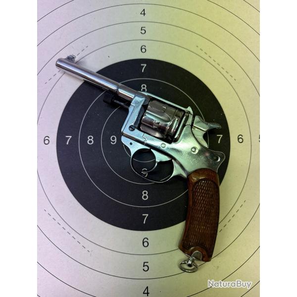 Revolver r�glementaire 1892 Manufacture d'arme de ST ETIENNE cal 8MM LEBEL