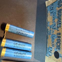 LOT DE 64 ETUIT / DOUILLE A BROCHE CALIBRE 20 GEVELOT TRES BIEN CONSERVE + QUELQUE BOURRES GRASSES