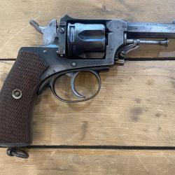 magnifique R&eacute;volver LE MUNICIPAL calibre 8mm lebel ann&eacute;e 1913 &eacute;tat d'origine , tres beau marquage
