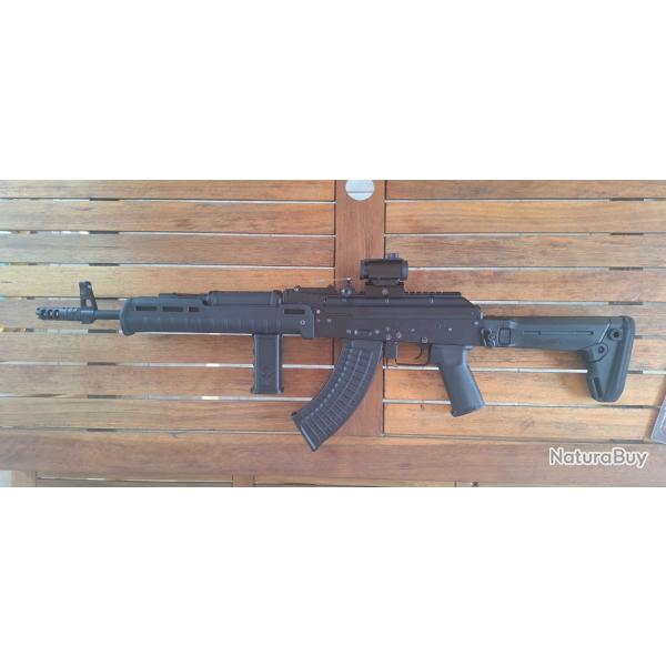 Vends AEG CYMA AK Magpul