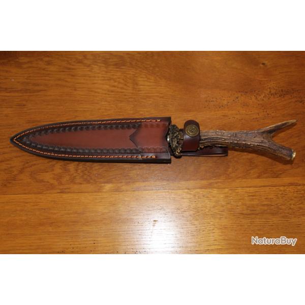 DAGUE de chasse FAB ARTISANALE SECTEUR NOGENTAIS  longeur  35 cm avec son �tui cuir