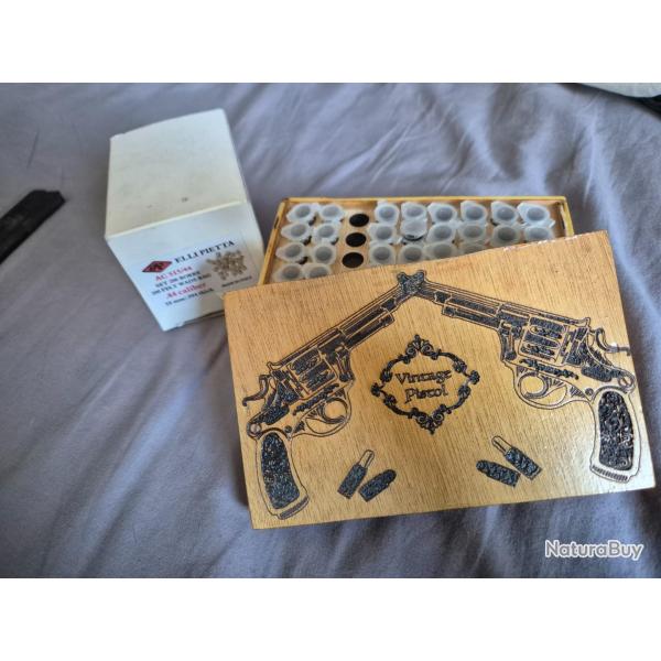 Lot accessoires pn bo�te + bourre cal 44