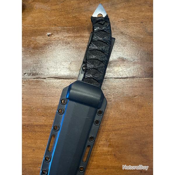 Couteau CRKT First Strike