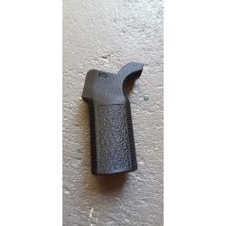 Poign&eacute;e type magpul