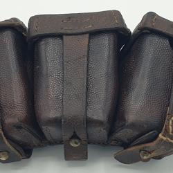 Cartouchi&egrave;re Allemande ww1: mod&egrave;le 1909 en cuir noir.