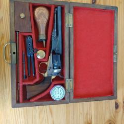 Joli petit revolver Colt 1862 mod&egrave;le police en coffret bois