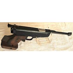 Pistolet &agrave; air comprim&eacute; de comp&eacute;tition FEINWERKBAU 65 droitier &agrave; levier de r&eacute;armement cal 4.5mm