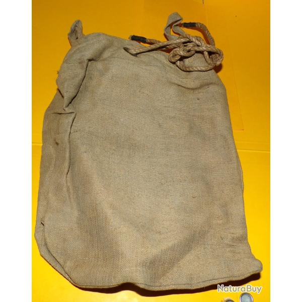 SERVICE DE SANTE : POCHETTE POUR LIT HOPITAL MILITAIRE POUR METTRE LES AFFAIRES PERSONNELLES DU SOLD