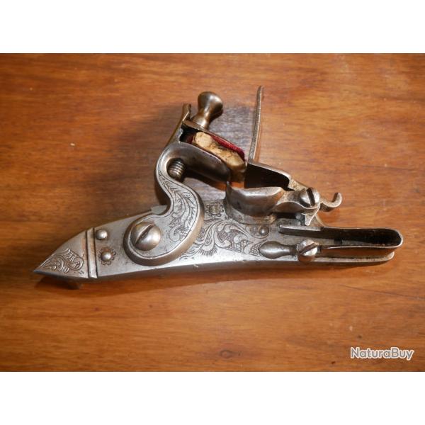 Platine de fusil � silex civile, avec de belles gravures de 160mm de long