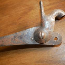 Platine arri&egrave;re &agrave; percussion de fusil type 1842 et d&eacute;riv&eacute;s