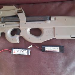 airsoft R&eacute;plique P90 Red Dot FDE FN Herstal AEG + 2 batteries + lampe skywoods PL 1020 en super &eacute;tat