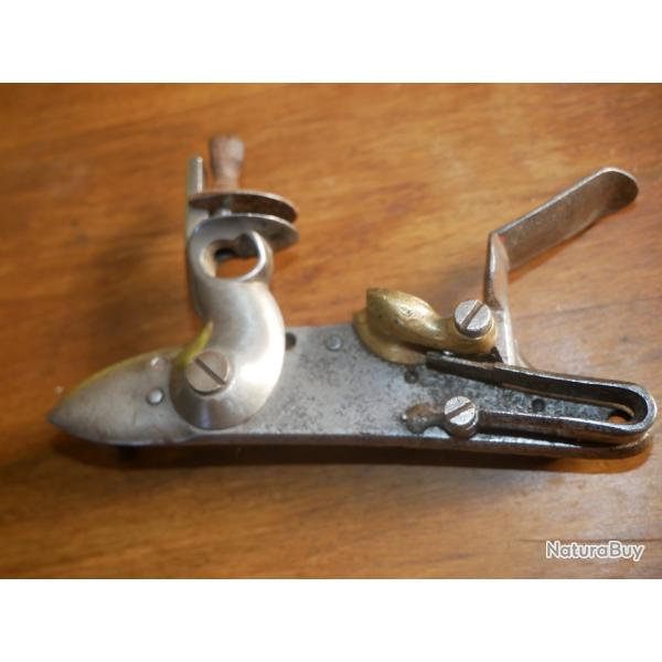 Platine de fusil 1777  longueur 160 mm en bel �tat