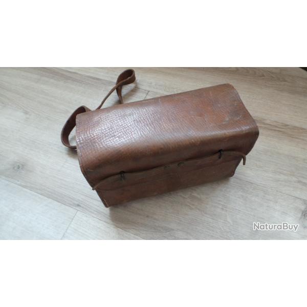 TROUSSE D'ENTRETIEN EN CUIR POUR ARME COLLECTIVE