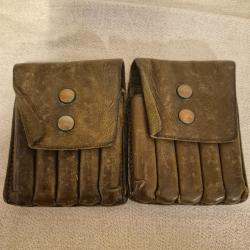Deux &eacute;tuis de 5 balles cuir