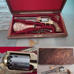 magnifique coffret bois r&eacute;volver Remington 1858 44PN de luxe de 1981 avec tous ses accessoires