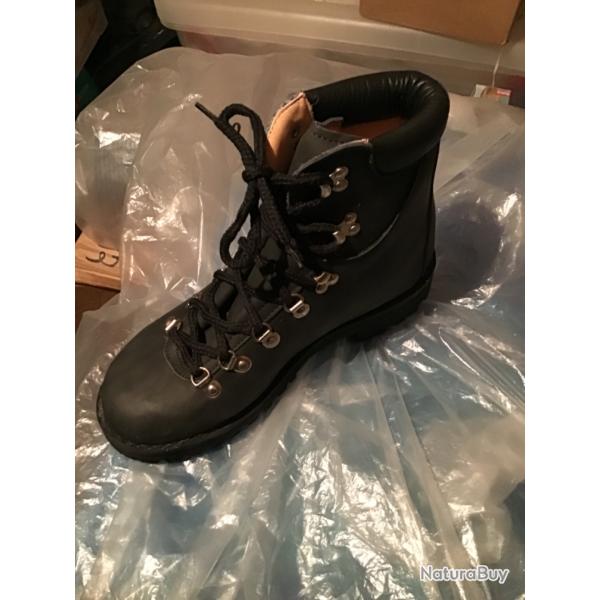 Chaussures de montagne rangers brodequins