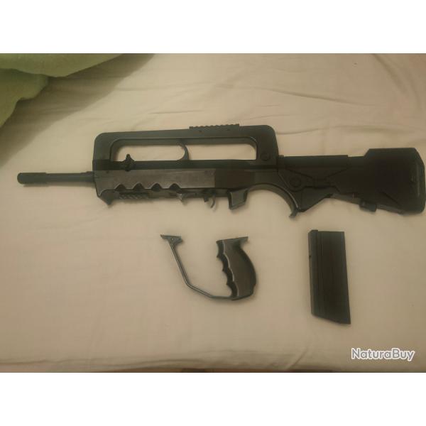 Famas Spring Airsoft