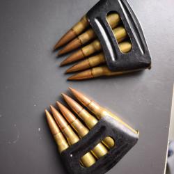 Lot de deux lames chargeur avec cartouche 8 mm lebel