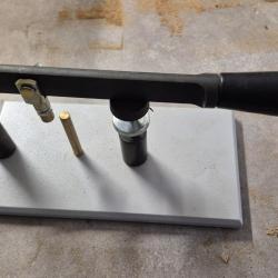 presse de rechargement pour barillet de Revolver poudre noire