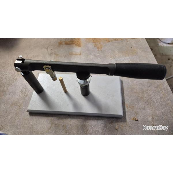 presse de rechargement pour barillet de Revolver poudre noire